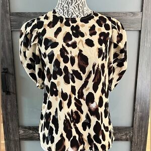 Leopard Print Puff Sleeve Top